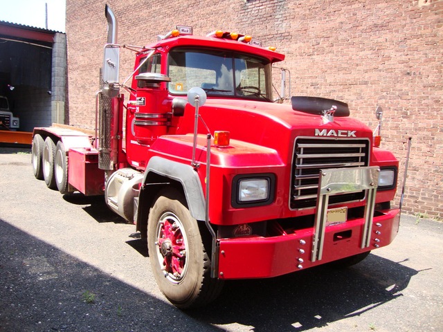 1994 Roll Off R Model Mack 22ft 8LL 350hp 58 Rears